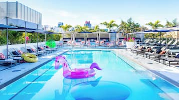 2 outdoor pools, pool umbrellas, sun loungers