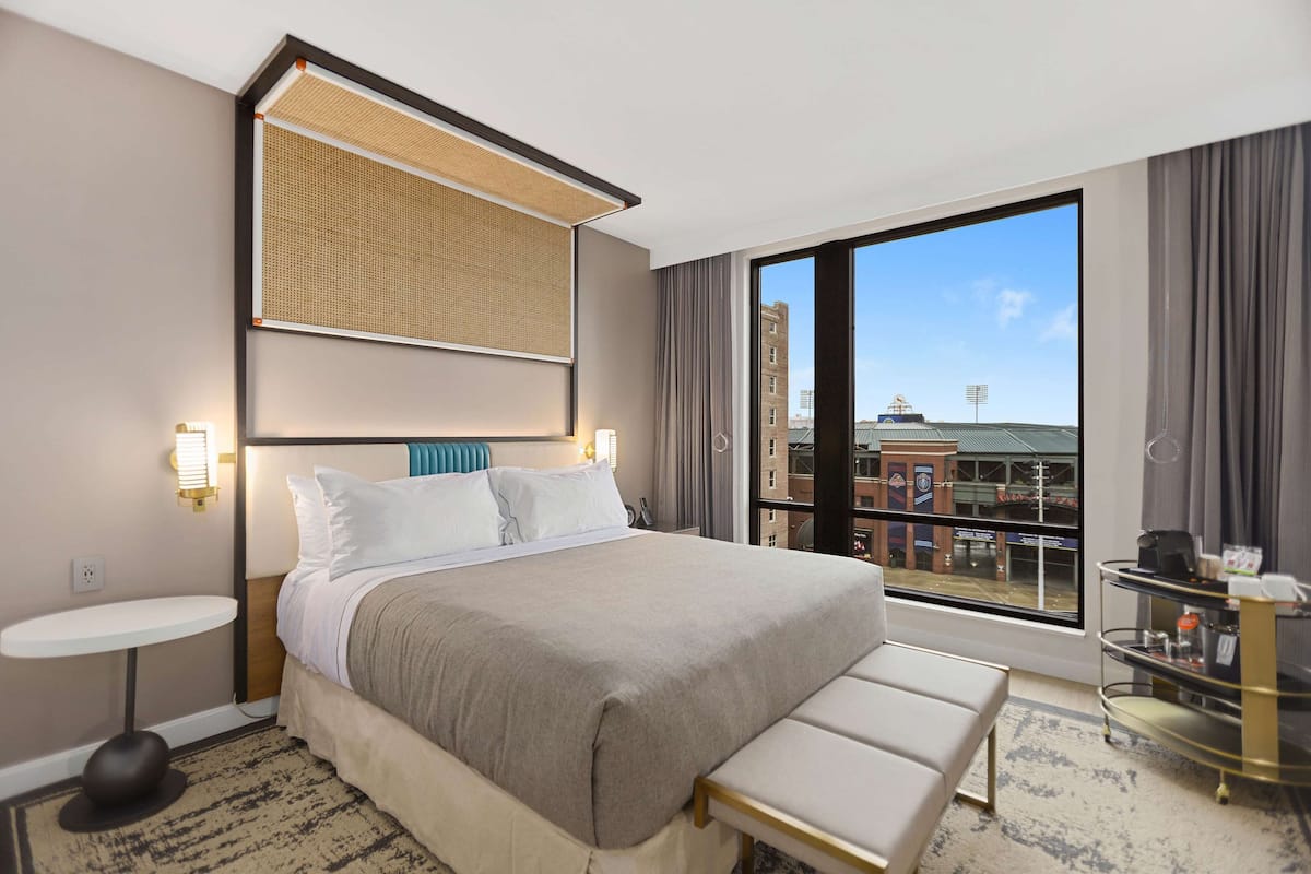 1 bedroom, in-room safe, desk, laptop workspace