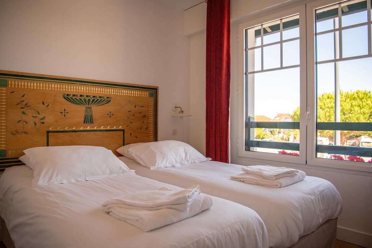 Familie appartement, en-suite badkamer, gedeeltelijk uitzicht op zee (Tourlinguet - 4.6pers) | 1 slaapkamer