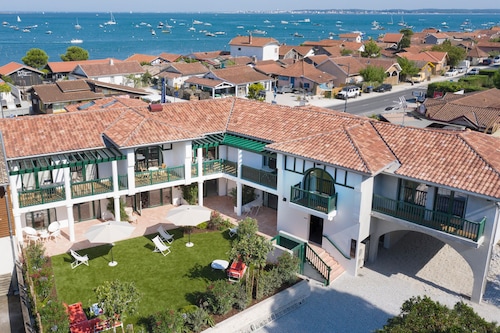 Villa Aitama