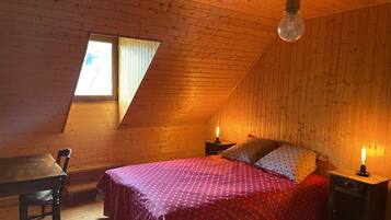 3 sovevĂŠrelser, strygejern/strygebrĂŠt, gratis Wi-Fi, sengetĂžj