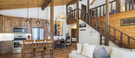 Smart TV, fireplace, DVD player, books