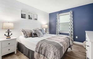 2 soverom, skrivebord, strykejern/-brett og wi-fi