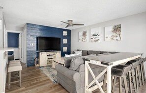 TV - Impeccably Renovated Beach Block Condo (Ocean City)