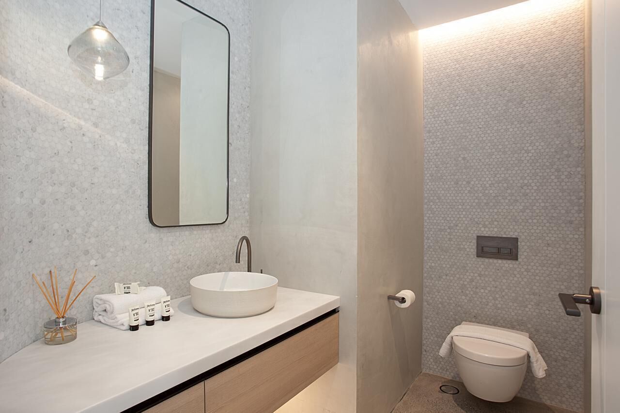 Luxury Beach House with direct Beachfront Access and breathtaking views — image 22