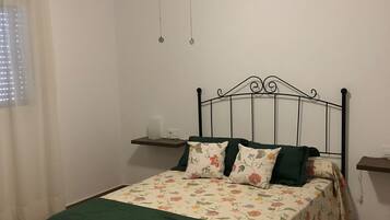 3 dormitorios, tabla de planchar con plancha, wifi y ropa de cama