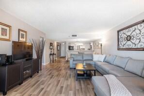 Condo, 2 Bedrooms | Living room