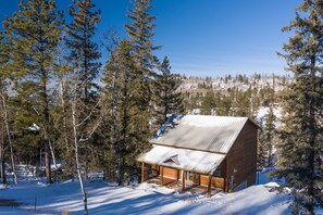 Exterior - Summit Trails Lodge: Cozy, Hot Tub, Trail Access (Lead)