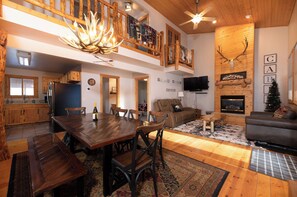 Smart TV, chimenea, videojuegos y reproductor de DVD