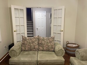 Interior - Newly Remodeled Near Stone Mountain Park (Lilburn)