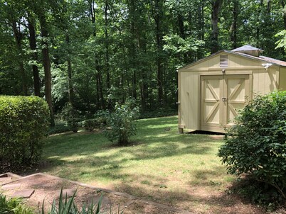 Newly Remodeled Near Stone Mountain Park