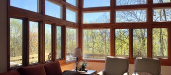 Scenic cabin getaway minutes from town