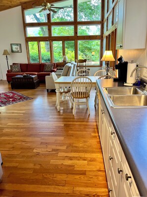 Interior - Scenic cabin getaway minutes from town (Waynesville)