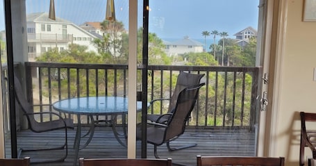 Interior. Gated Community w/Amenities Pool, Beach Access, Pets OK