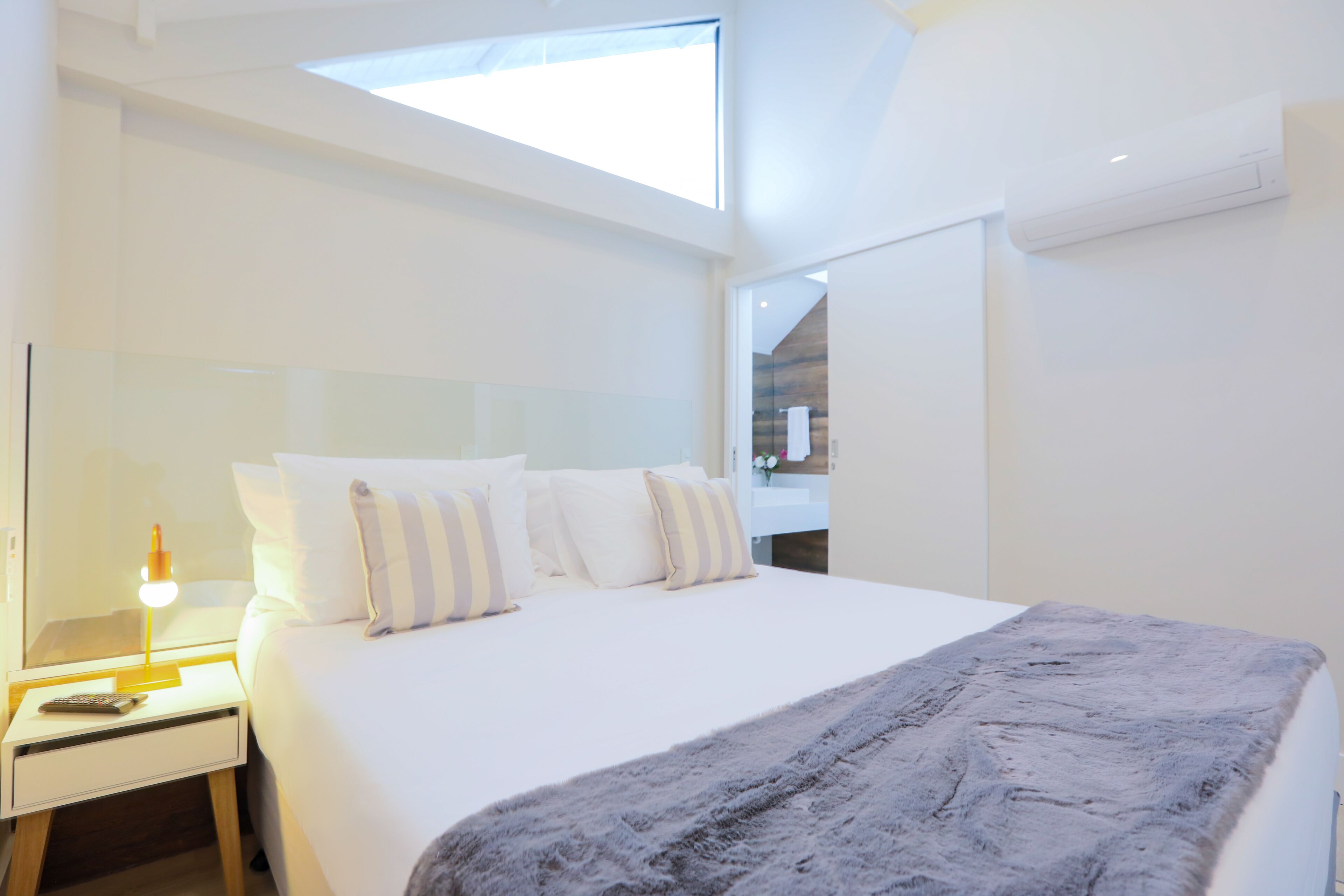 family suite, multiple beds, non smoking (with sofabed) | minibar, in-room safe, soundproofing, free wifi