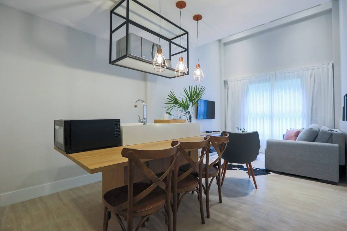 ห้องพรีเมียร์ | บริเวณนั่งเล่น | ทีวีจอแบน