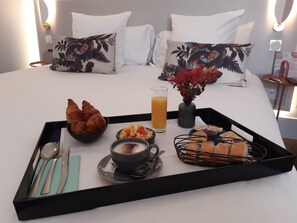 Se ofrece un desayuno bufé todos los días (por un coste adicional)