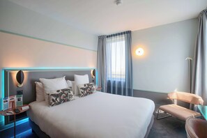 Premium bedding, pillowtop beds, free minibar, in-room safe