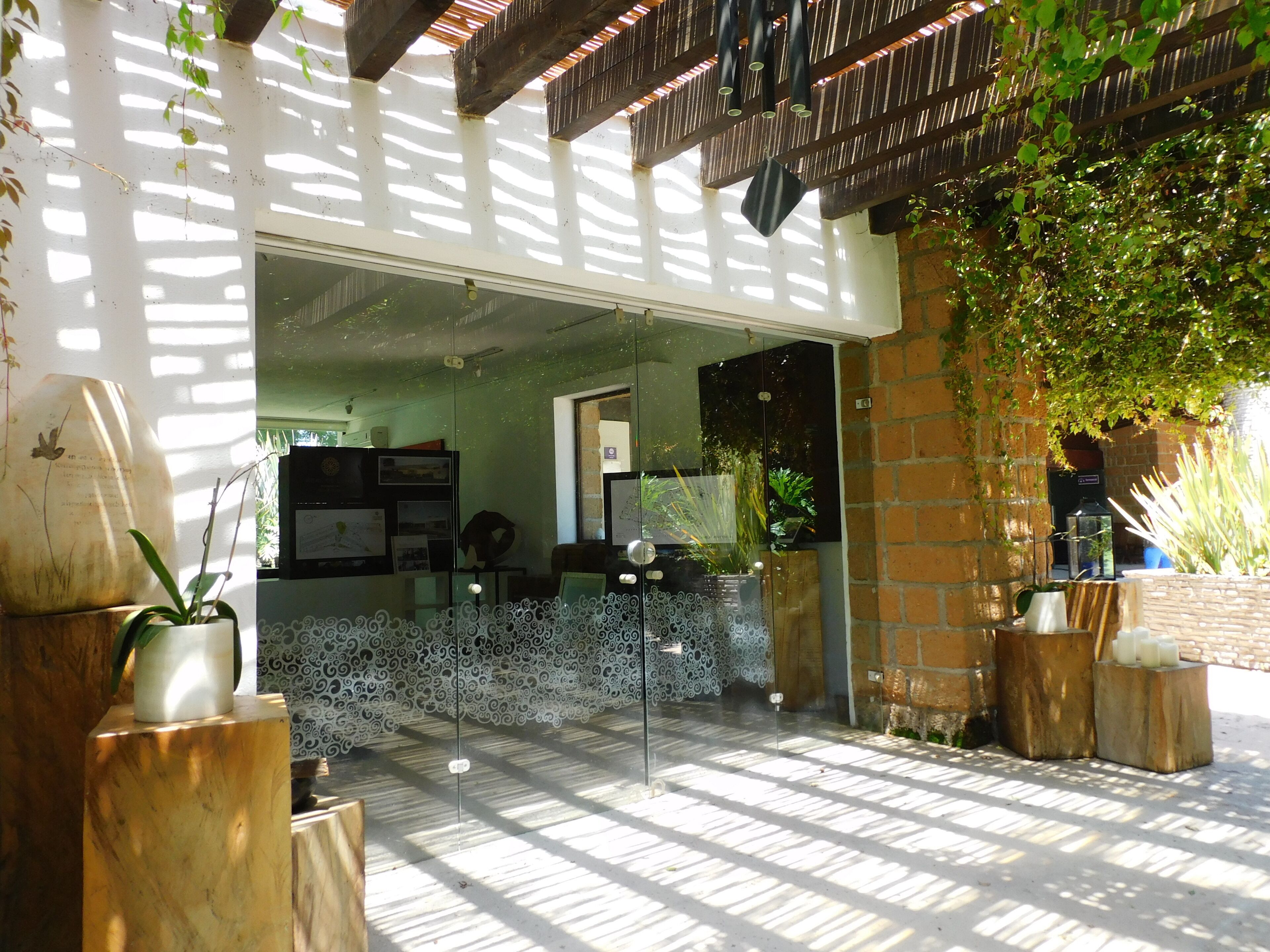 Mặt tiền nơi lưu trú