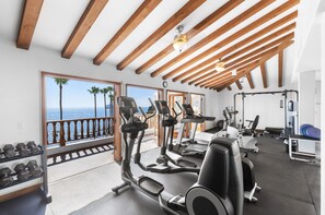 Fitness facility - Beautifully Remodeled Premium Ocean View Condo with Fireplace and Golf Cart! (avalon)