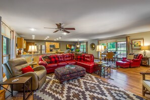 Smart TV, fireplace, DVD player, ping pong