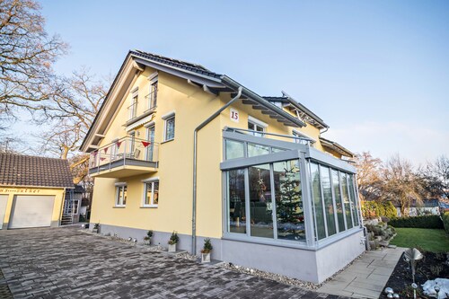 Einzimmerapartment im "Haus Ruther" in Thermalbadnähe mit WLAN, Terrasse & Garten