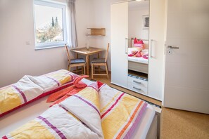 1 bedroom, iron/ironing board, free WiFi, bed sheets