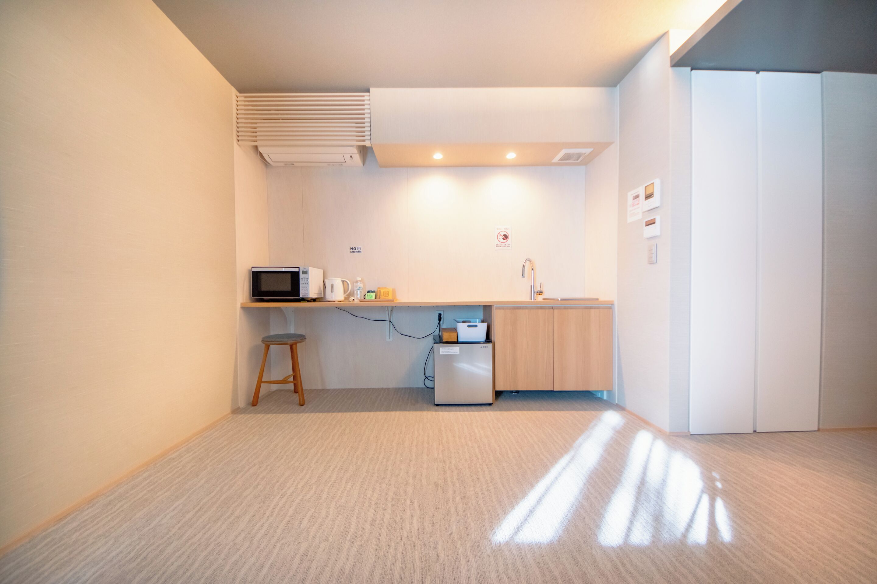 design double room, non smoking | laptop workspace, free wifi, bed sheets