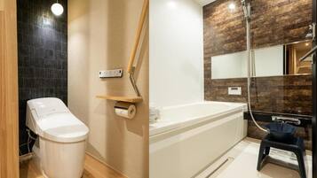 Design-Doppelzimmer, Nichtraucher | Badezimmer | Badewanne und Dusche (separat), kostenlose Toilettenartikel