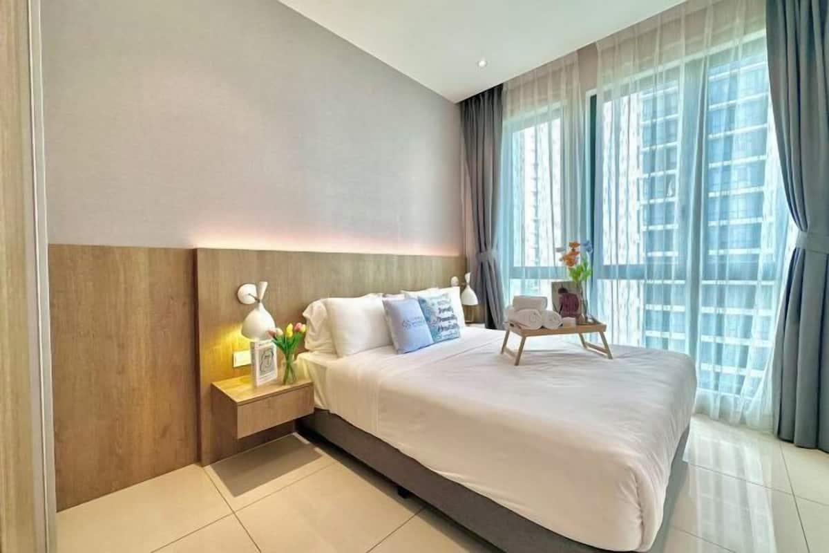 2 Schlafzimmer, Schreibtisch