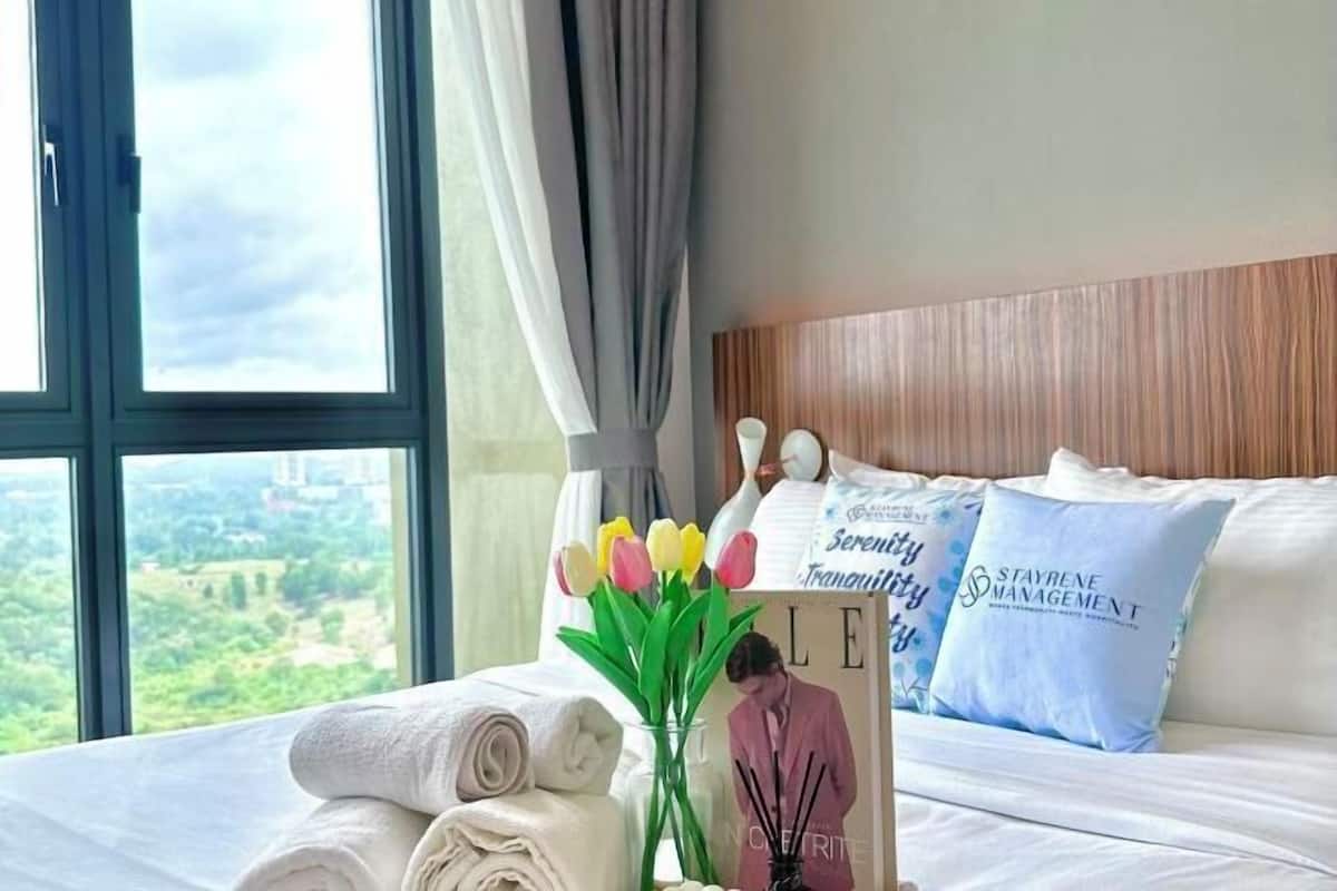 2 Schlafzimmer, Schreibtisch