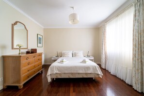 4 chambres, Wi-Fi gratuit, draps fournis