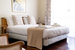 4 bedrooms, free WiFi, bed sheets