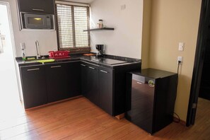 Apartment, 1 Bedroom, Smoking, Patio | Interior