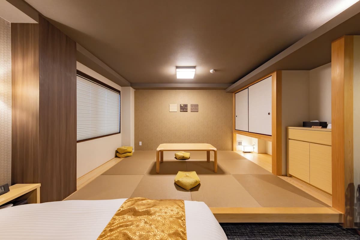 Family Twin Room (B) | Down comforters, desk, WiFi (free), bed sheets