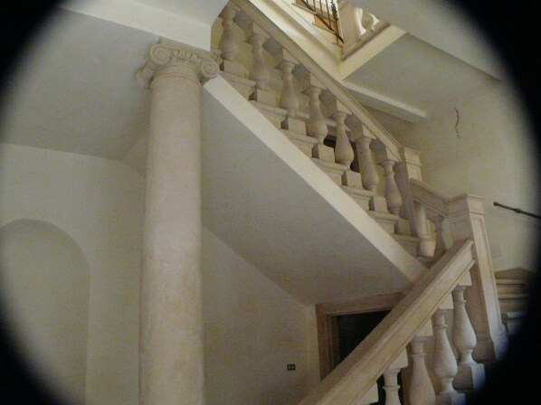 Interior - in the Center of Verona Rooms With Bathroom (Verona)