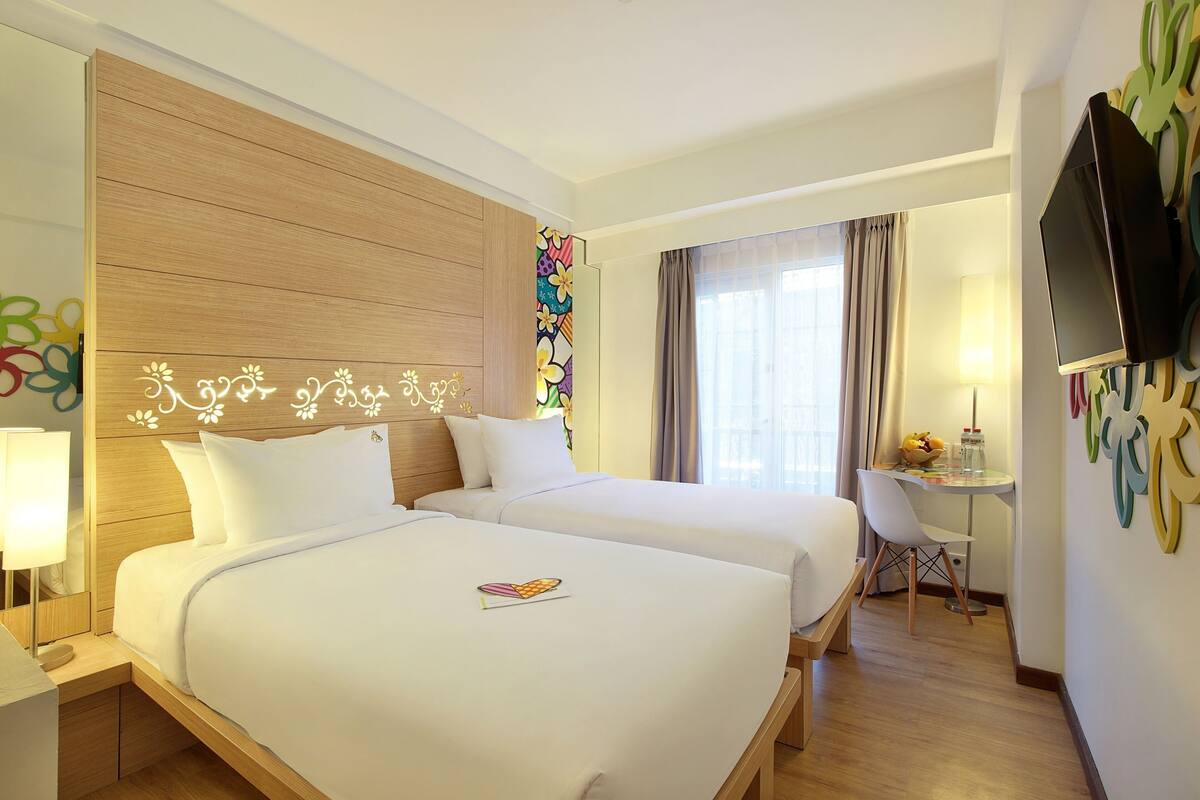 Habitación superior con 2 camas individuales | Caja fuerte, wifi gratis, ropa de cama