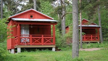 Hytte (4-bäddar) | Mørklægningsgardiner, baby-/barnesenge (tillægsgebyr)