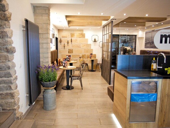 Dining - City apartment on the market square (2nd floor) - city apartments on the market square (Ebermannstadt)