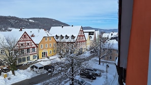 Luokittelematon kuva, 3 kautta 37, painike