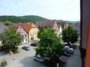 Unclassified image, 2 of 37, button - Stadtapartments am Marktplatz - City apartment Am Marktplatz (DG) (Ebermannstadt)