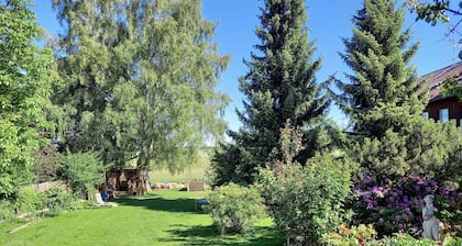 Stilvolle, geräumige Ferienwohnung im Fünfseenland