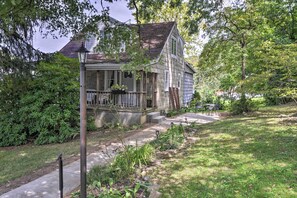 Exterior - Enchanting Family House w/ Balcony < 3 Mi to WVU! (Morgantown)