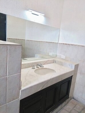 Apartment, 1 Bedroom, Smoking | Bilik Mandi