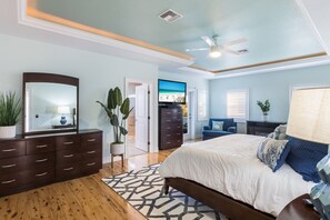 4 bedrooms, iron/ironing board, free WiFi, bed sheets