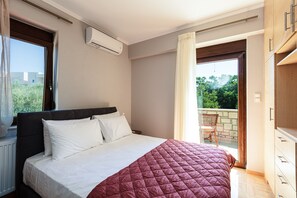 4 slaapkamers, een strijkplank/strijkijzer, wifi, beddengoed