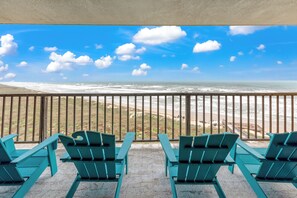 Property grounds - Sea Gull #604L: Beachfront 1 Bedroom 1 Bathroom With Spectacular Views and 24 Hour Management (Port Aransas)