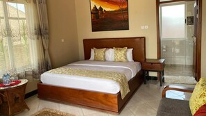 Executive Double Room | Desk, laptop workspace, free WiFi, bed sheets