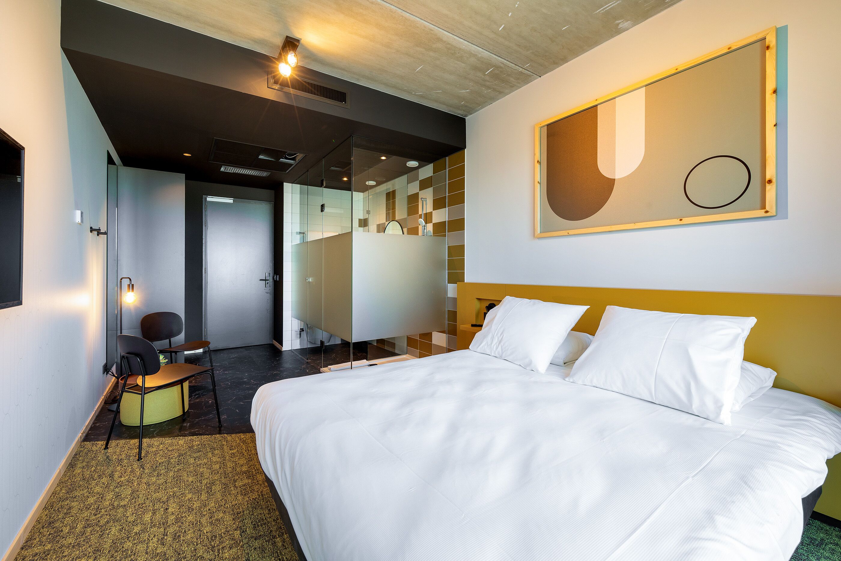 deluxe room | blackout curtains, soundproofing, free wifi, bed sheets