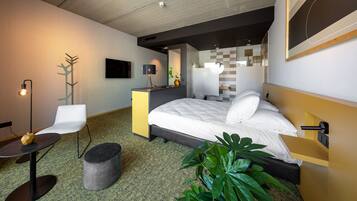 Suite estudio | Cortinas opacas, sistema de insonorización, wifi gratis y ropa de cama